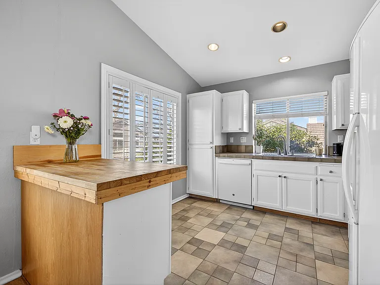 2133 Fairfax Pl — Photo 15