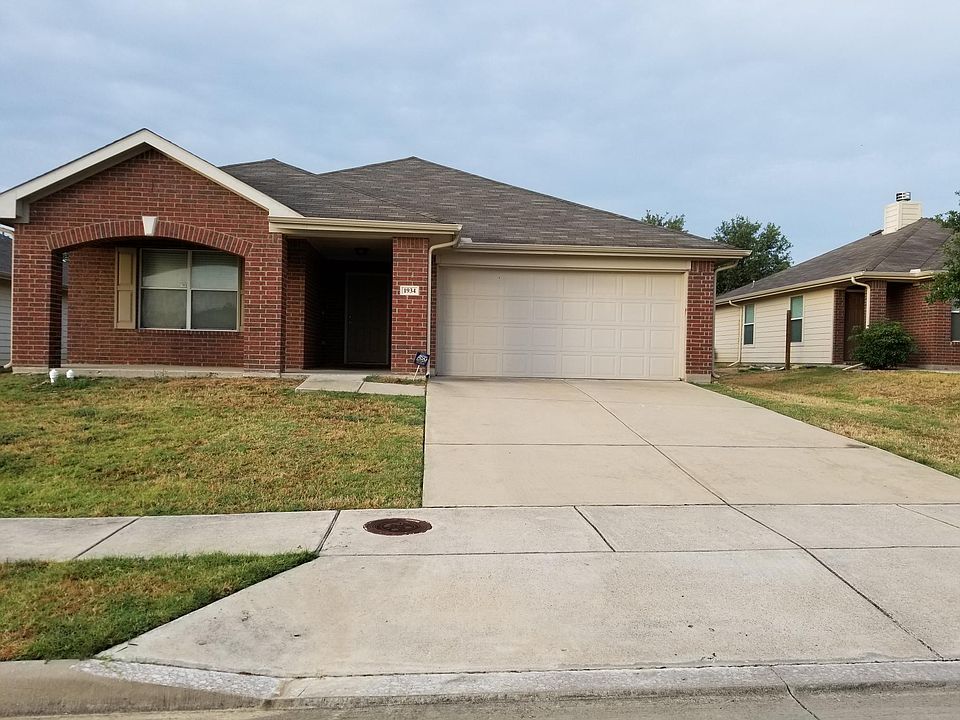 1st image of 1934 E Dickey Dr