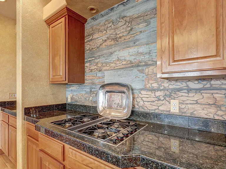 16175 Sandstone Dr — Photo 15