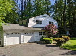 2 Old Smalleytown Rd, Warren, NJ 07059