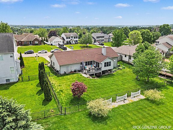 4th image of 3425 Stonyridge Dr