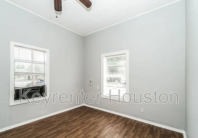 4610 Schroeder St #1 — Photo 7