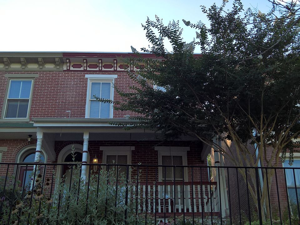 1st image of 817 N Van Buren St
