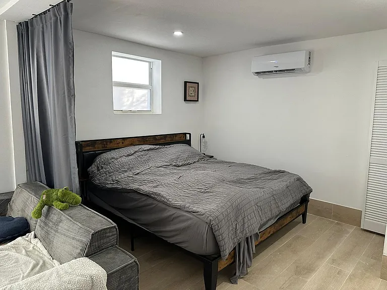 817 Tyler St #12 — Photo 9