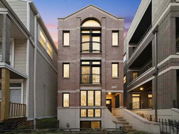 3042 N Racine Ave #3, Chicago, IL 60657