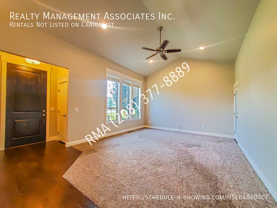 Modern 3 Bedroom Home in South Boise — Photo 2