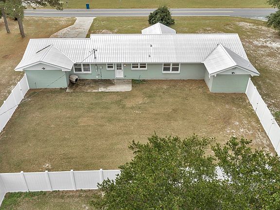 5th image of 76 Dogwood Ave