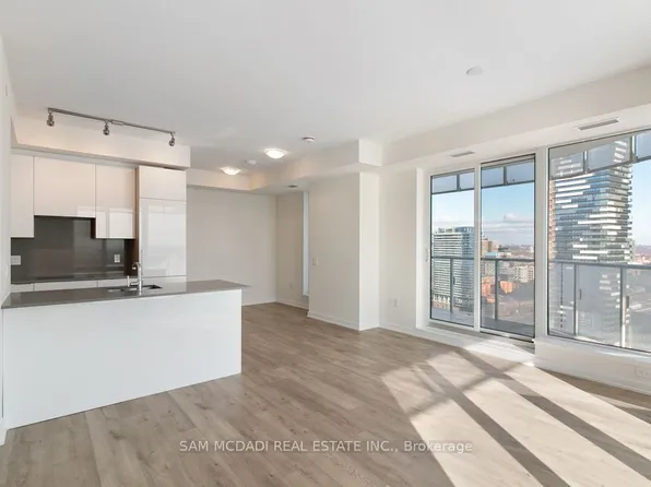 28 Freeland St #2809, Toronto, ON M5E 1L7