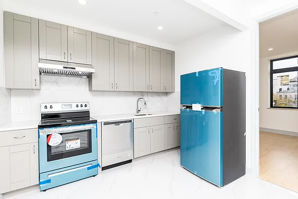 Rented by Oxford Property Group | media 8