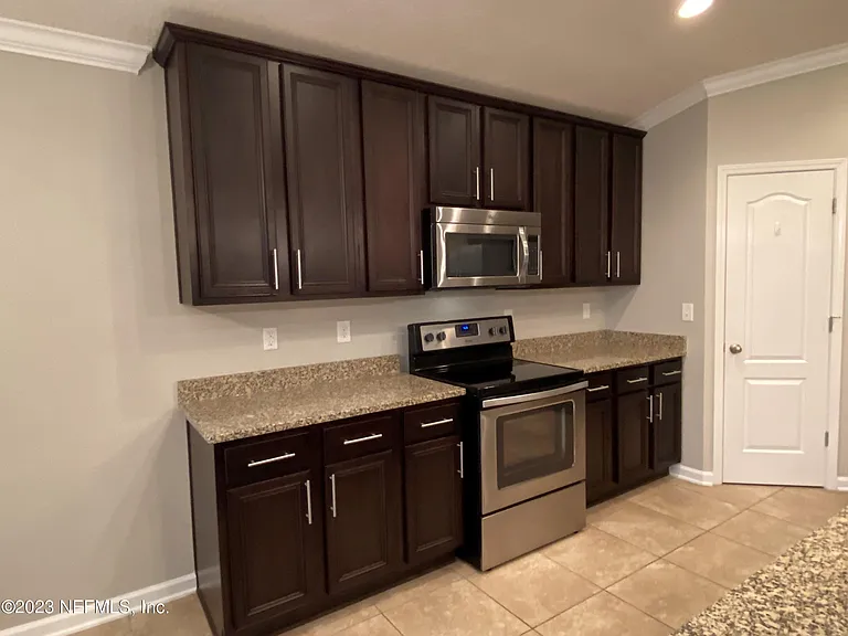 1892 High Prairie Ln — Photo 12
