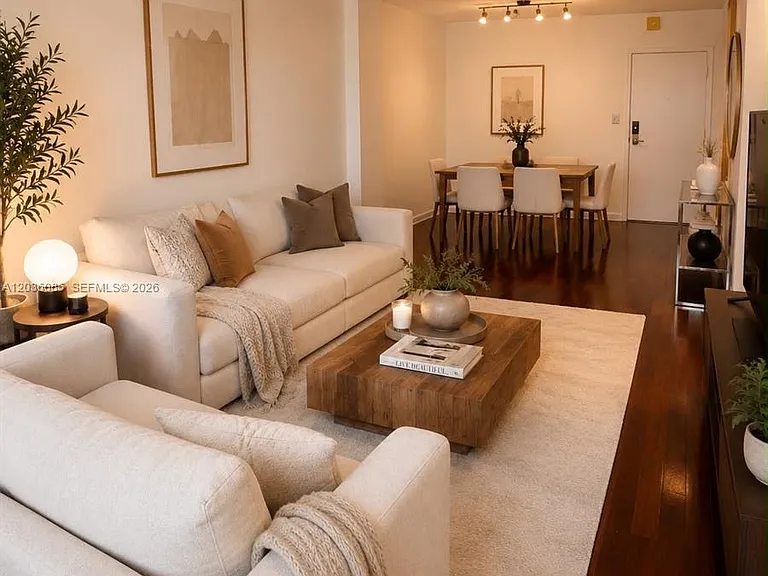 1450 Brickell Bay Dr #1003 — Photo 4