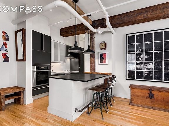 5th image of 426 West Broadway