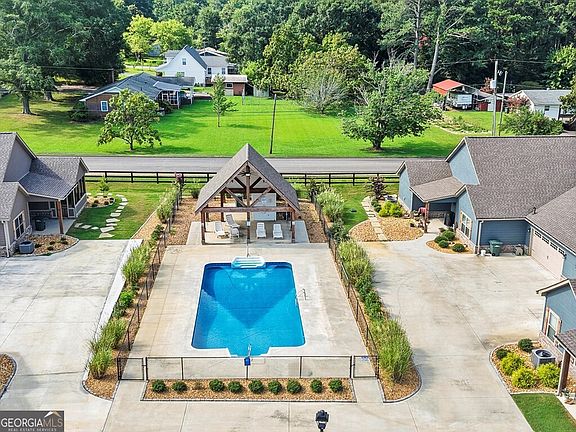 3rd image of 86 Maddox Ln #86
