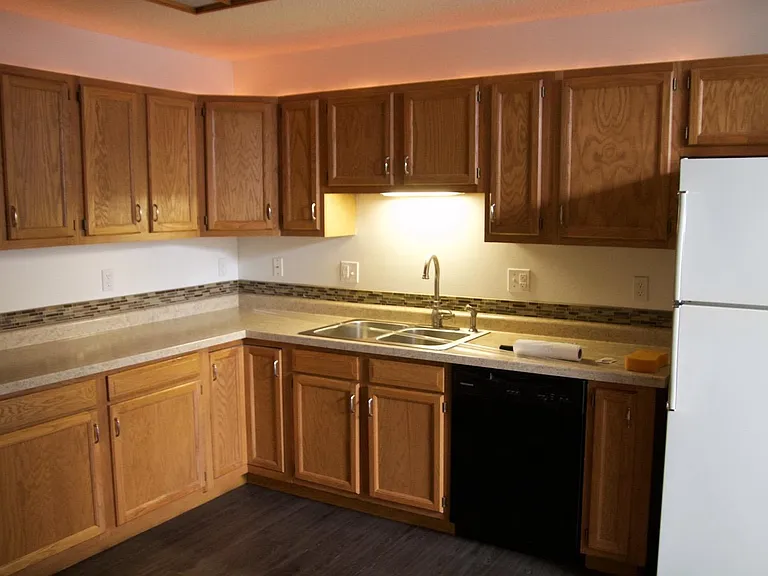 2050 Keokuk St — Photo 2