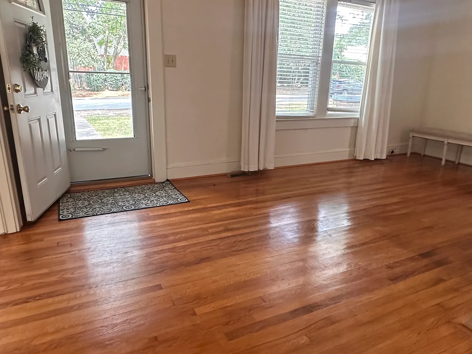 3 bed, 1716 sqft, $1,750 — Photo 3