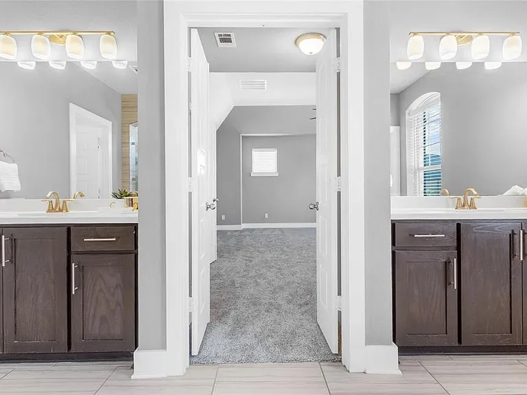 1131 Alpine Dr — Photo 32
