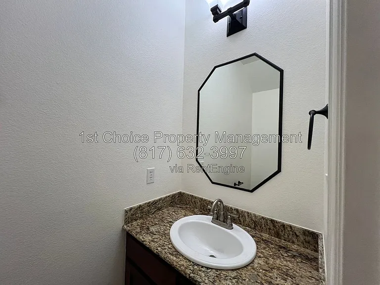 4730 Birchman Ave — Photo 20