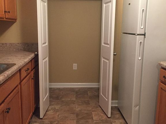 4th image of 2118 Ringgold Ct #208