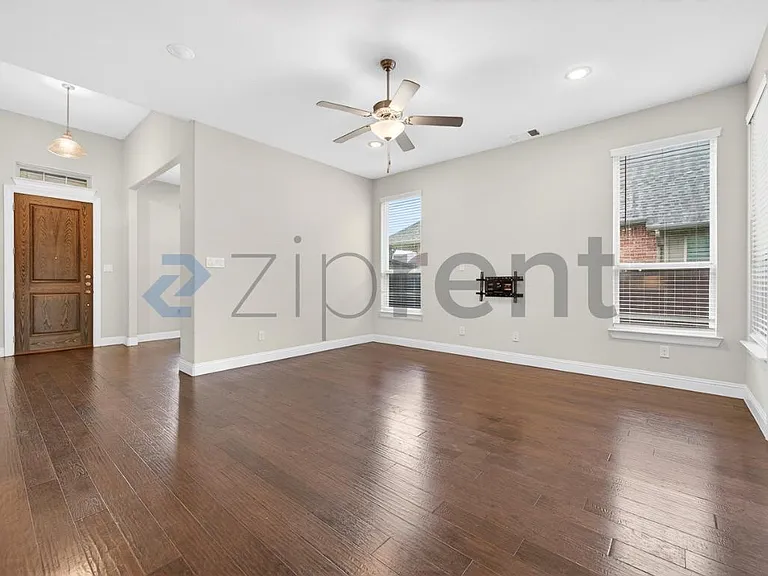 8451 Bronzegate Trl — Photo 7