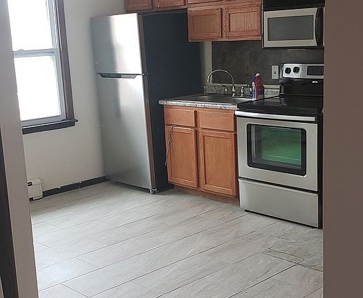 5th image of 88 Luella Ave #3