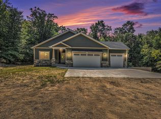 10 Morton Trl, Montague, MI