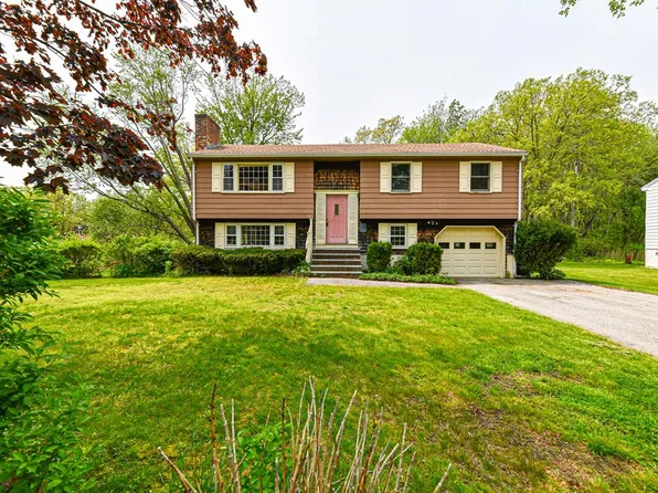 122 Ferry Rd, Salisbury, MA 01952