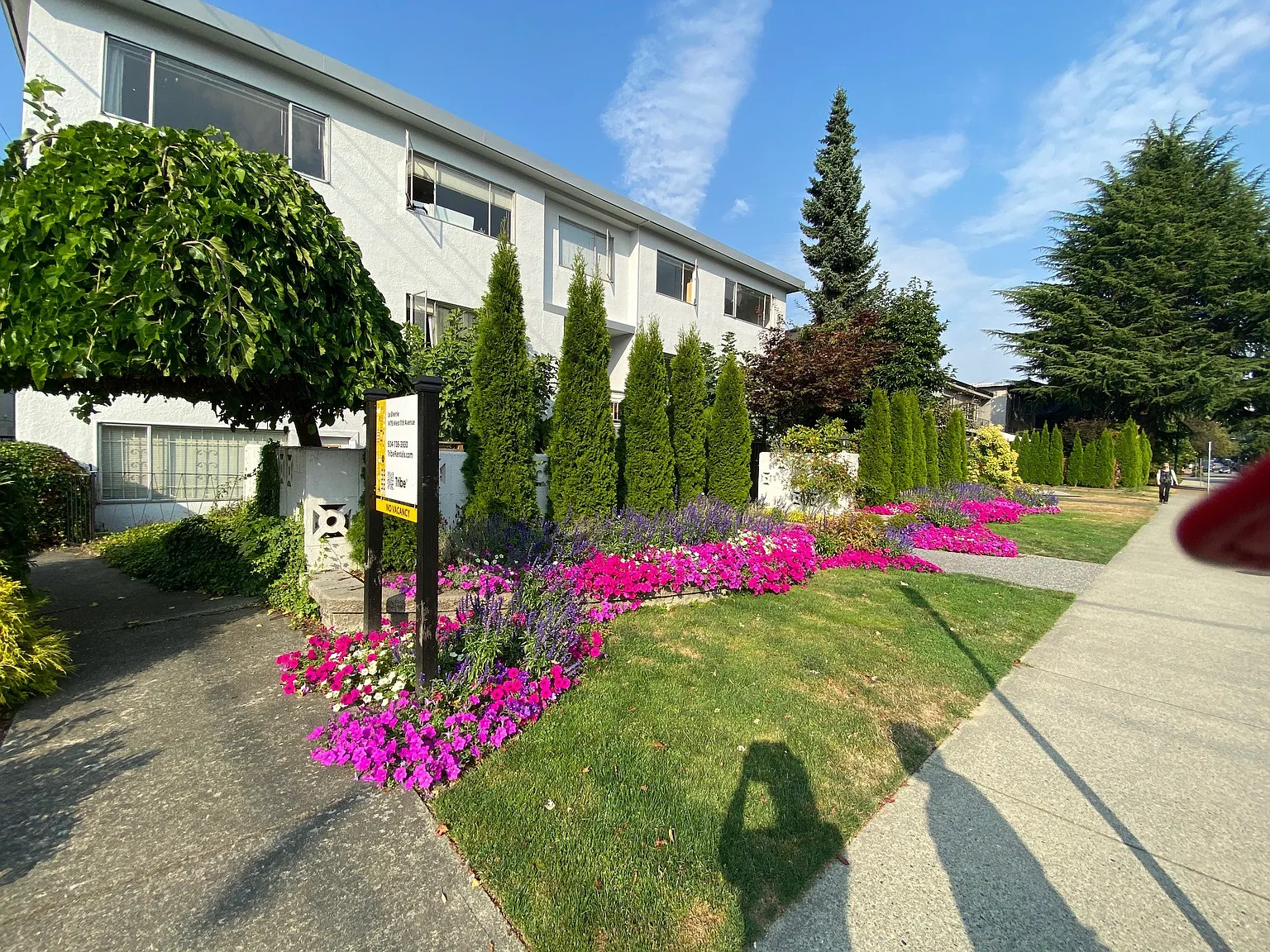 La Sherrie Apts — Photo 2