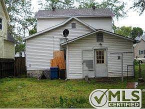 2nd image of 116 Clinton St
