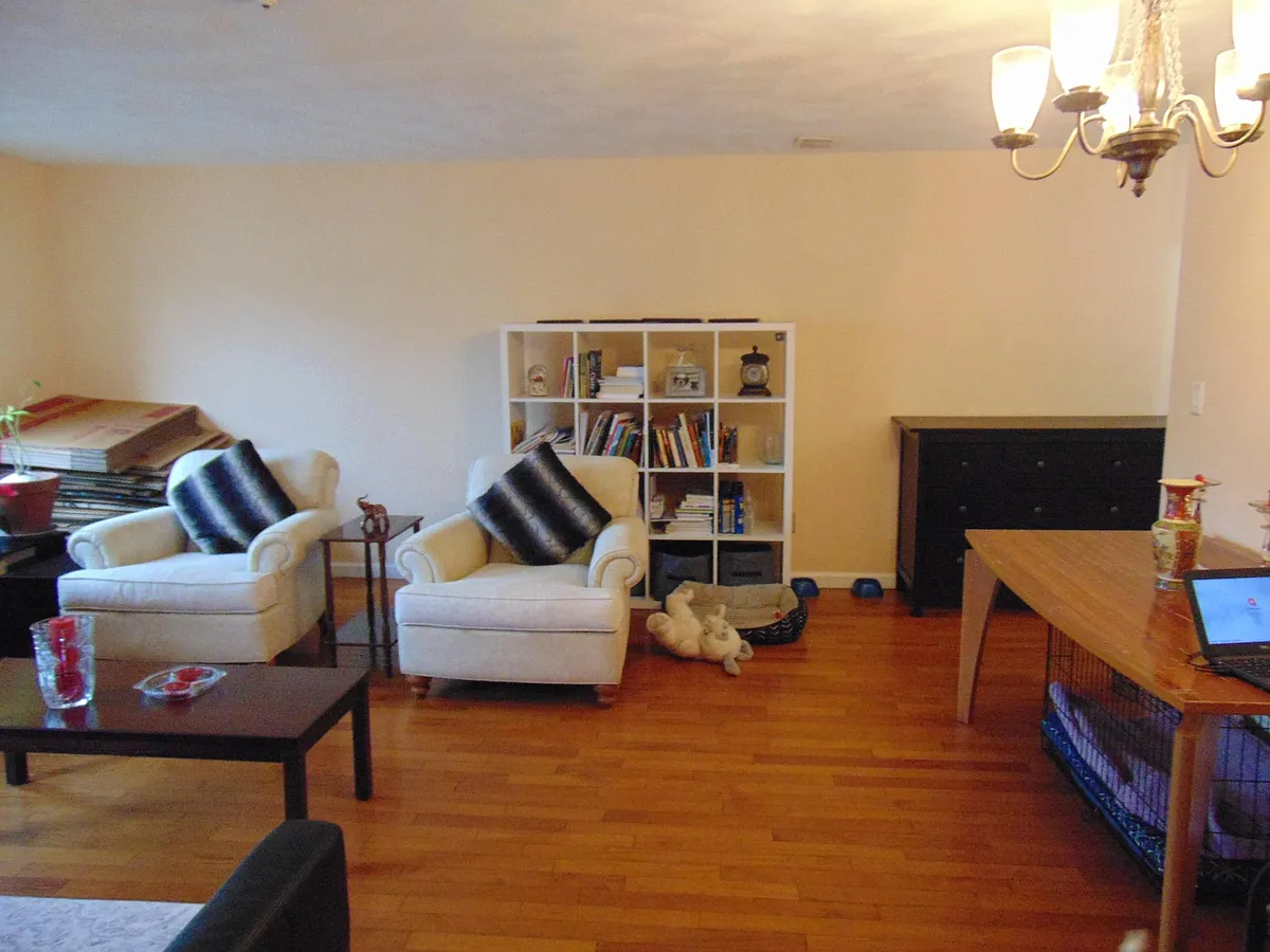 Building Photo - 123 Elm St #C-12