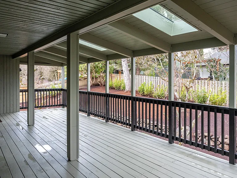 2418 Saddle Ct — Photo 30