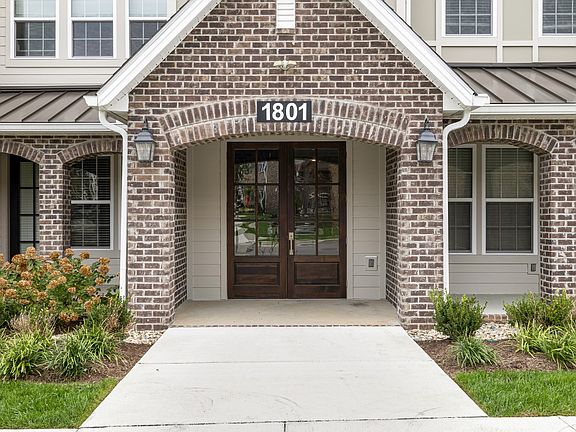 3rd image of 1801 Shadow Green Dr #301
