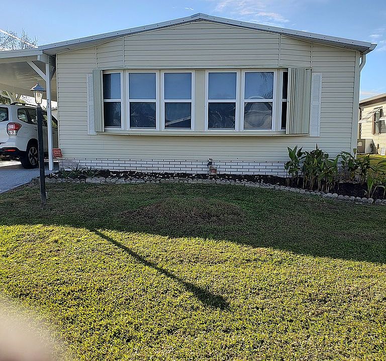 1st image of 731 Oleander Cir
