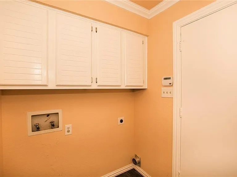 6810 Ports O Call Dr — Photo 11