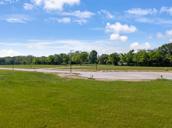 111 Pintail Ln, Troup, TX 75789