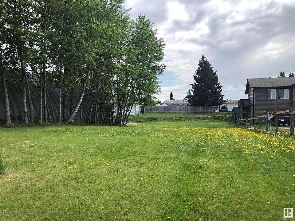 2nd image of 807 10th Ave