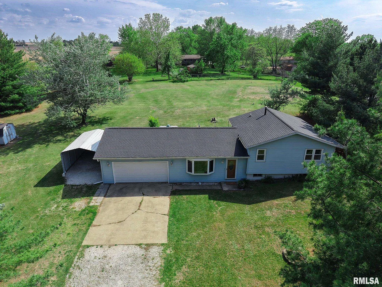 10133 Edgewood Dr photo 1