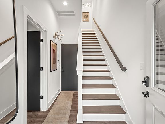 5th image of 1268 3rd Ave S