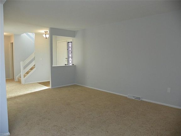 3rd image of 7366 Creekwood Dr #9C