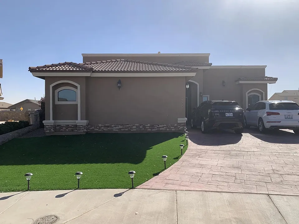 2600 Snowy Rock Pl