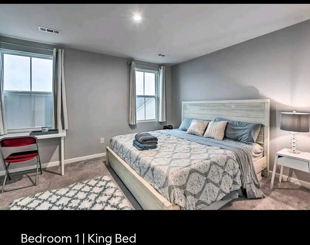 1261 Havenbrook Dr - Private Room 1 — Photo 2