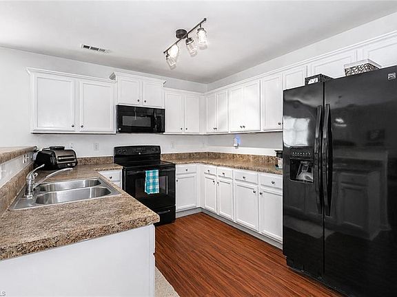 5th image of 135 Mossy Pond Rd