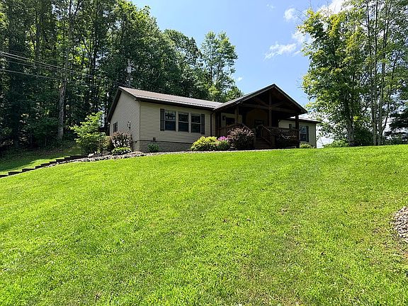 2nd image of 1870 Chenoweth Creek Rd