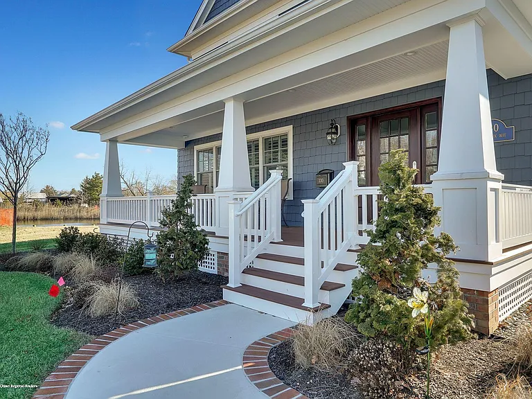 330 Villa Park Way — Photo 3