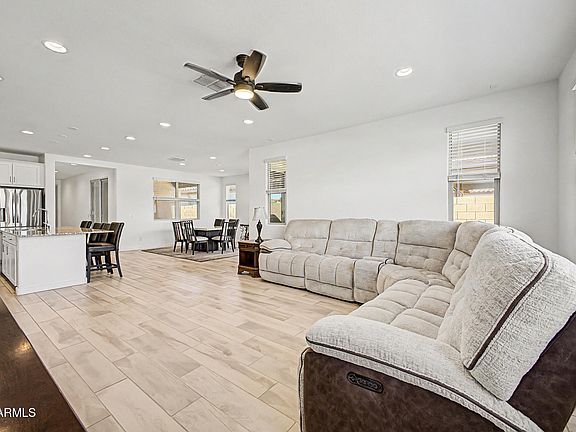 2nd image of 537 S PHEASANT Drive