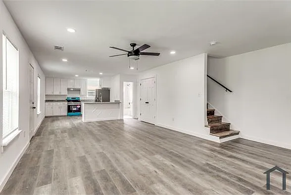 3 bed, 1385 sqft, $2,100 — Photo 3