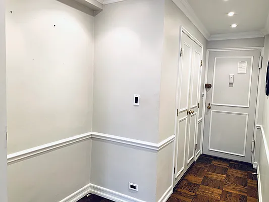 Rented by R New York | media 8