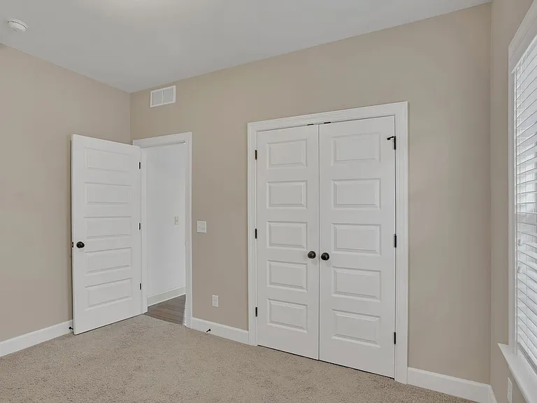 999 Starr Ct — Photo 23