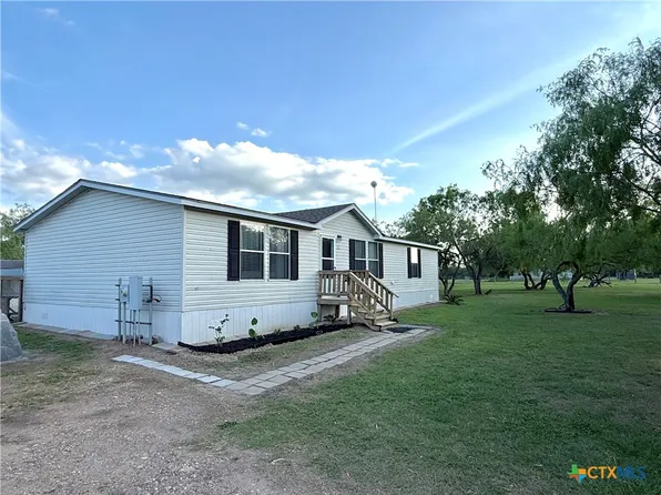 104 Estelle Ln, Victoria, TX 77905