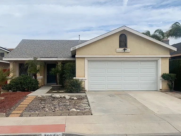 1424 Rabbit Peak Way — Photo 1