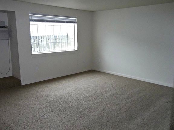 2nd image of 9013 NE 54th St APT 15